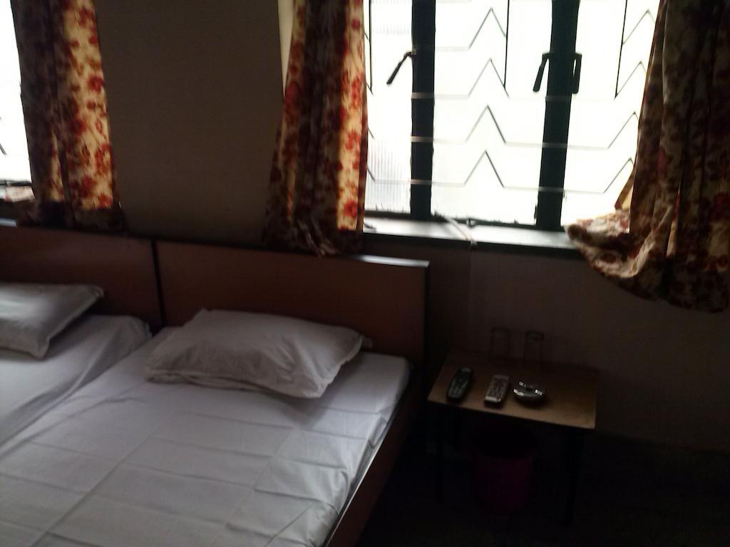 Capital Guest House Kolkata Room photo